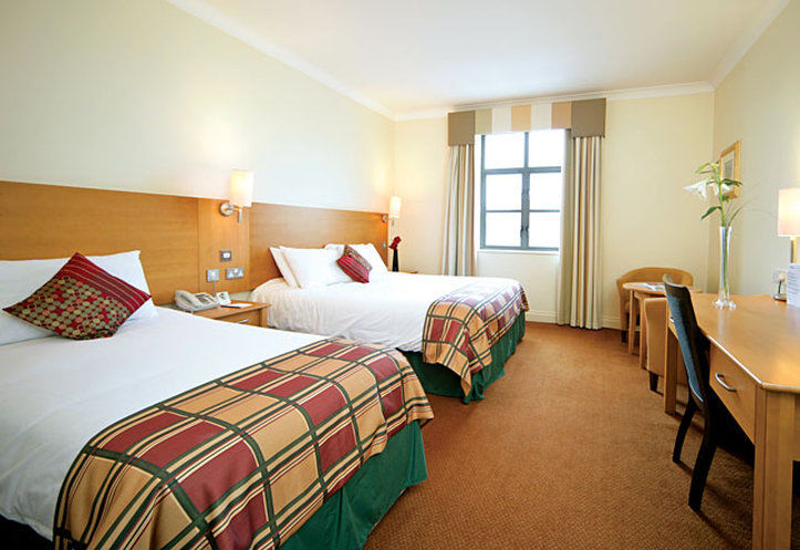 Armagh City Hotel Exterior photo